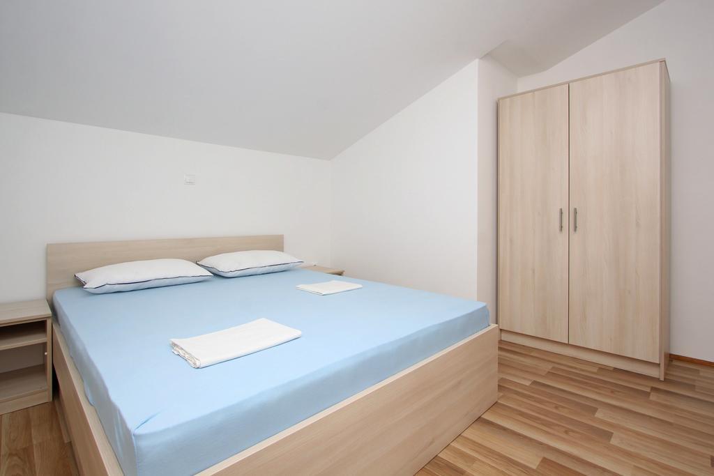Apartmani Ruza Новаля Екстер'єр фото
